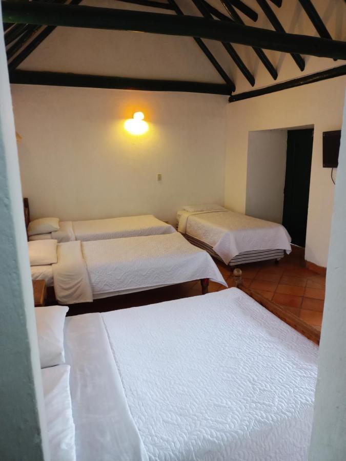 Hospederia La Roca Plaza Principal Bed & Breakfast Boyaca ภายนอก รูปภาพ