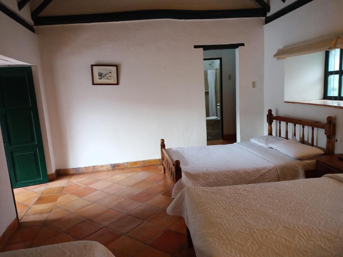 Hospederia La Roca Plaza Principal Bed & Breakfast Boyaca ภายนอก รูปภาพ