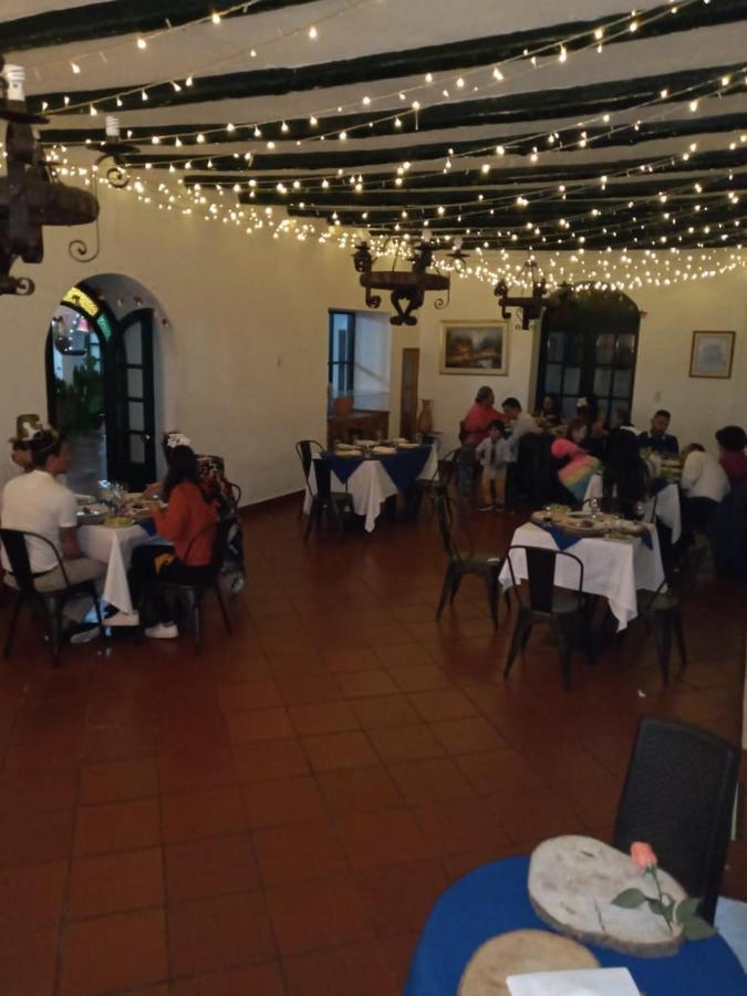 Hospederia La Roca Plaza Principal Bed & Breakfast Boyaca ภายนอก รูปภาพ