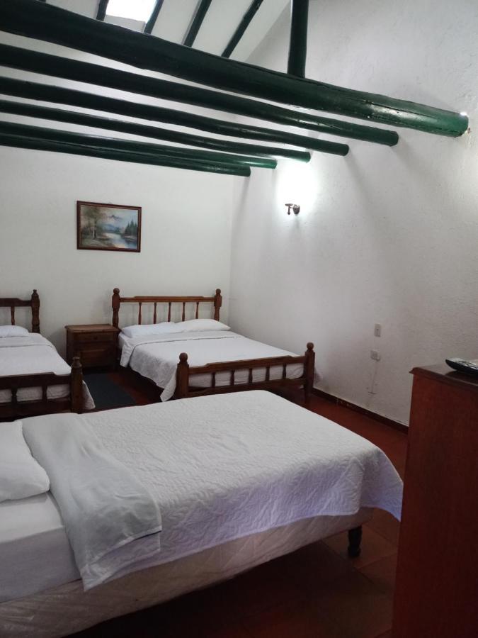 Hospederia La Roca Plaza Principal Bed & Breakfast Boyaca ภายนอก รูปภาพ
