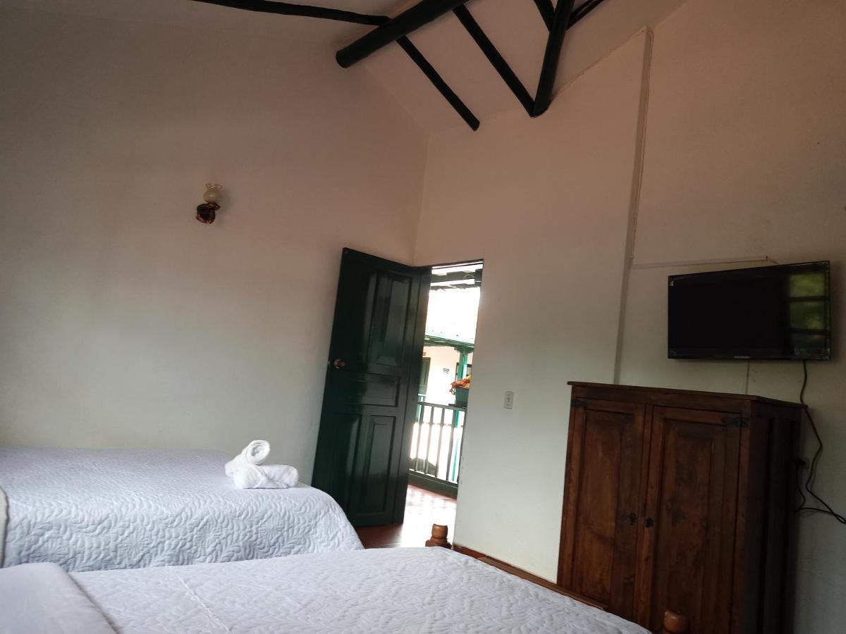 Hospederia La Roca Plaza Principal Bed & Breakfast Boyaca ภายนอก รูปภาพ