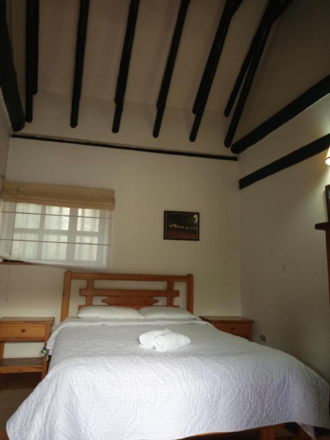 Hospederia La Roca Plaza Principal Bed & Breakfast Boyaca ภายนอก รูปภาพ
