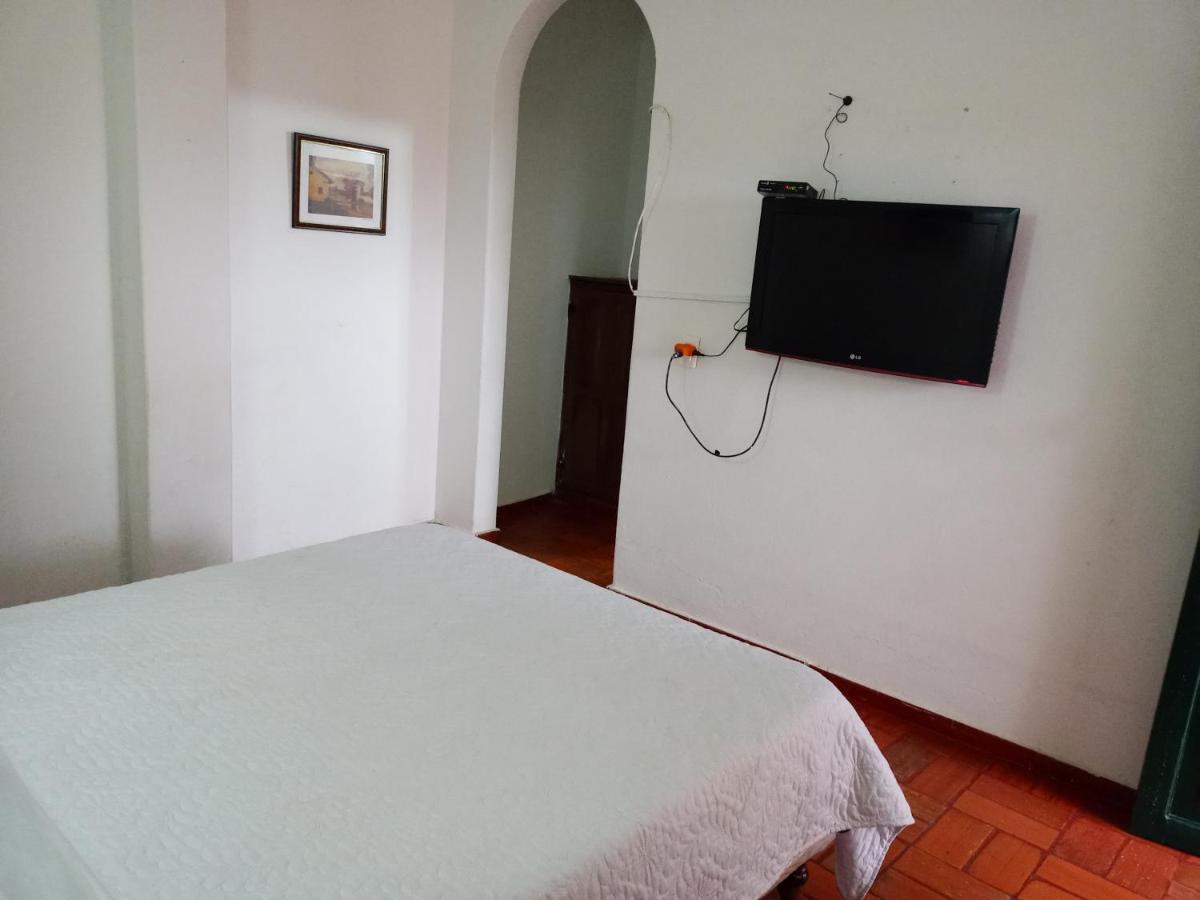 Hospederia La Roca Plaza Principal Bed & Breakfast Boyaca ภายนอก รูปภาพ