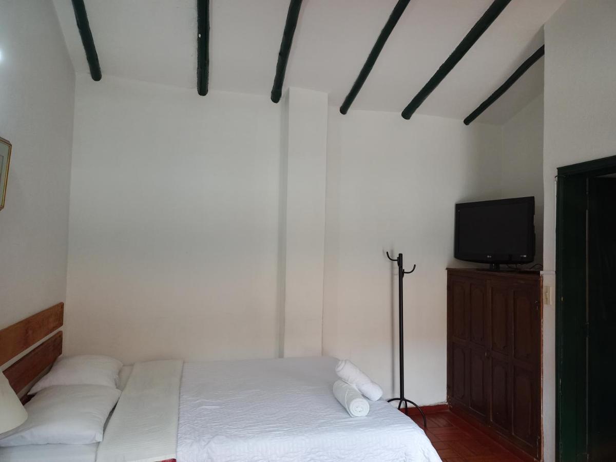 Hospederia La Roca Plaza Principal Bed & Breakfast Boyaca ภายนอก รูปภาพ