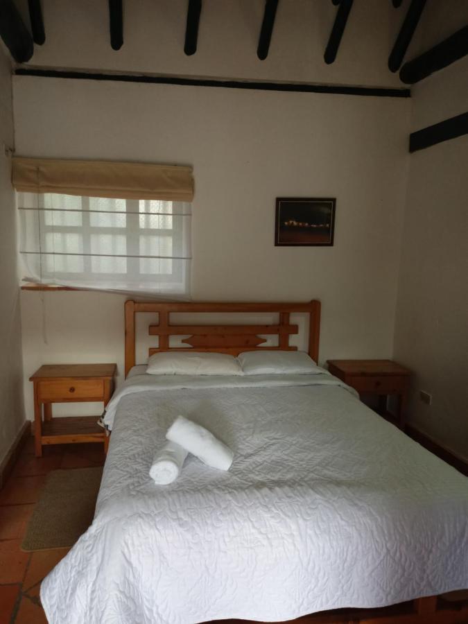 Hospederia La Roca Plaza Principal Bed & Breakfast Boyaca ภายนอก รูปภาพ