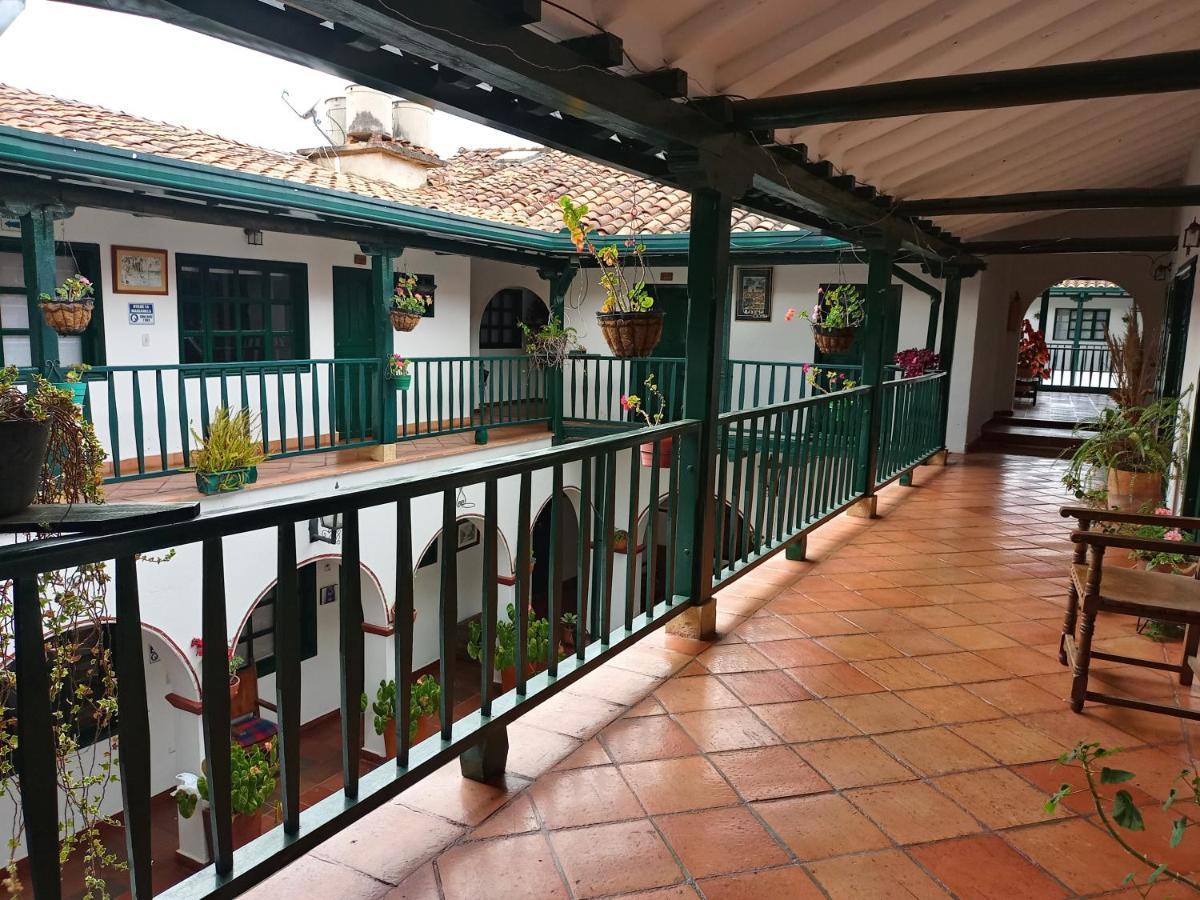 Hospederia La Roca Plaza Principal Bed & Breakfast Boyaca ภายนอก รูปภาพ