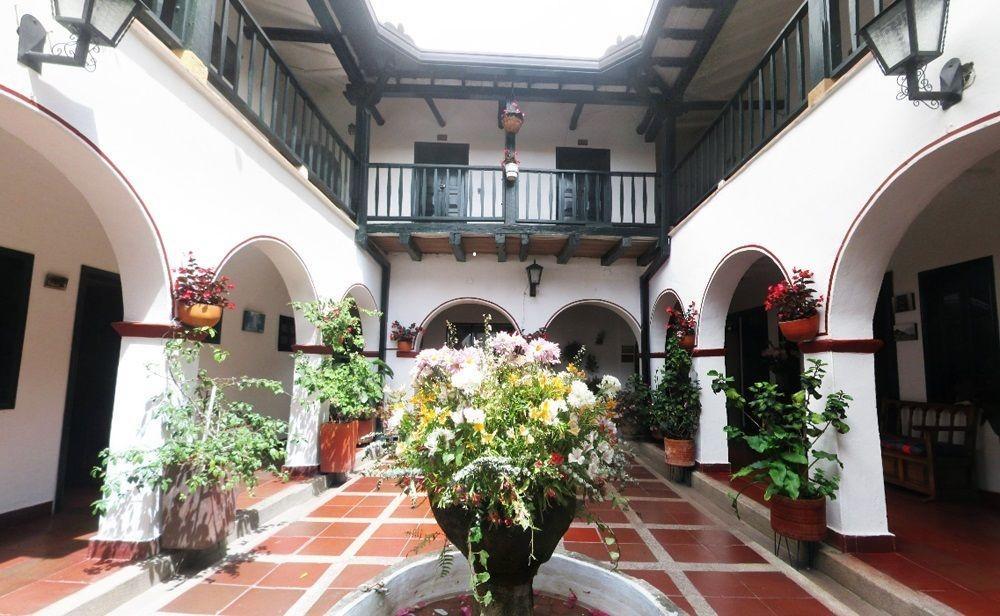 Hospederia La Roca Plaza Principal Bed & Breakfast Boyaca ภายนอก รูปภาพ